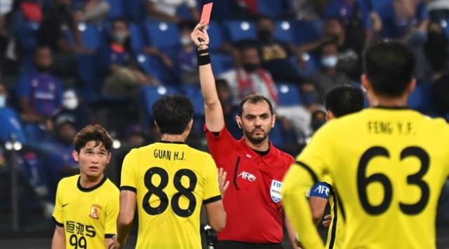 皇冠足球-吃红牌丢饭碗开创先河 广州队的危机公关很成功?